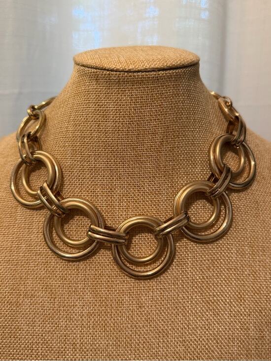 Saks Fifth Avenue Jewelry - Vintage Saks Fifth Avenue Statement necklace #946 gold tone rings